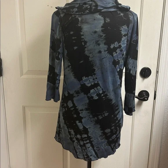 Kathmandu Imports Small Stylish Black and blue Jacket - Picture 6 of 10